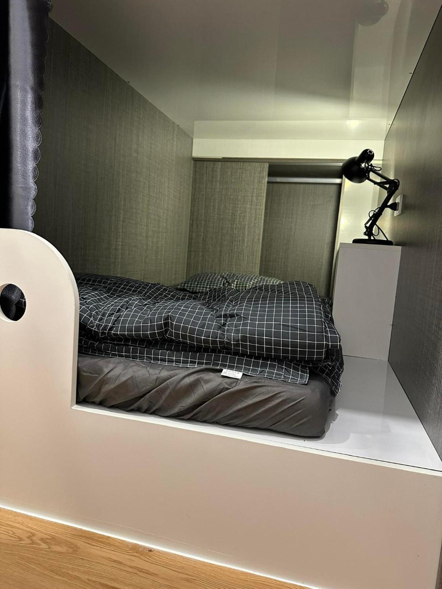 Alphabet Home Capsule ホーチミン市 エクステリア 写真