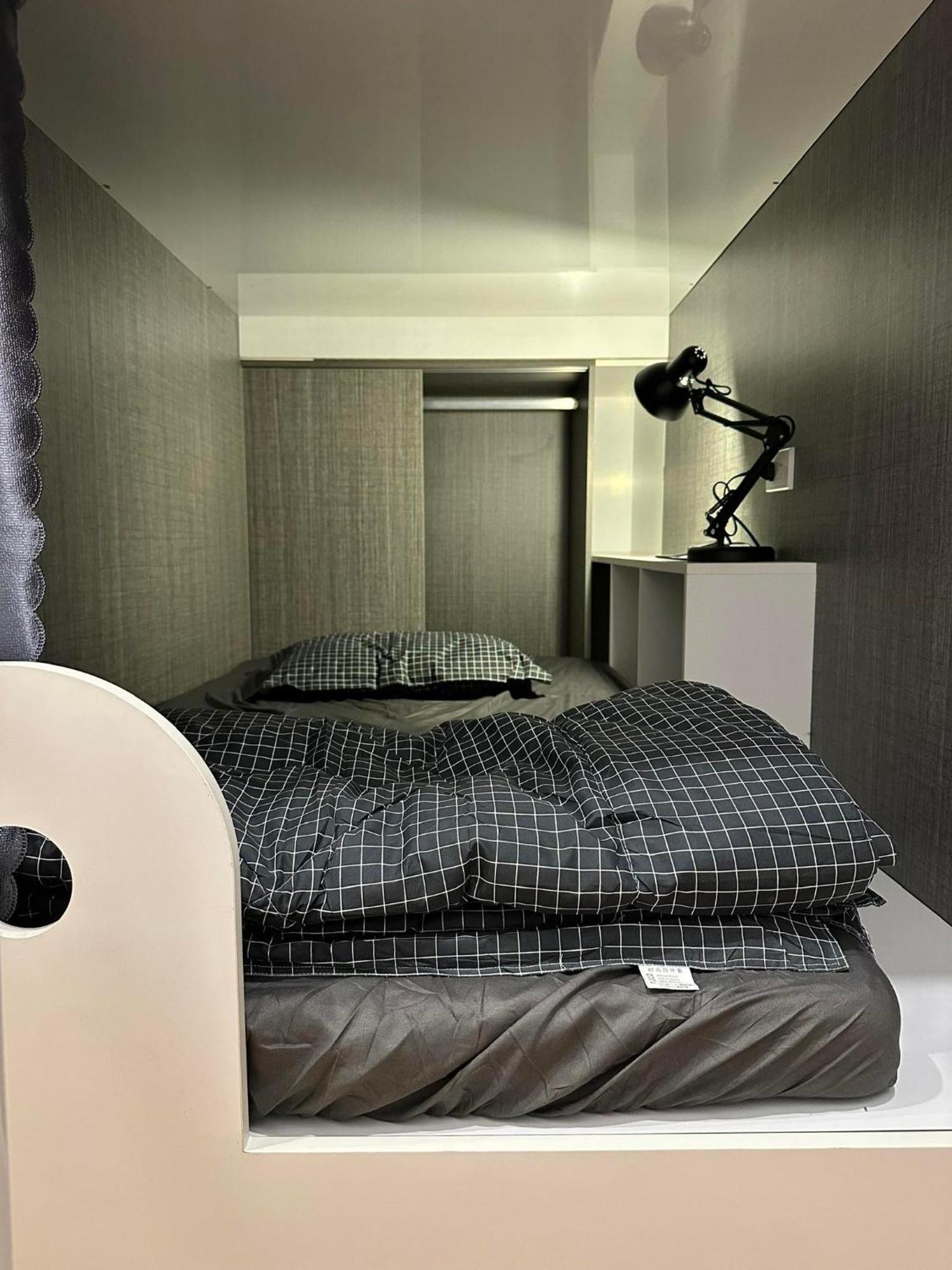 Alphabet Home Capsule ホーチミン市 エクステリア 写真